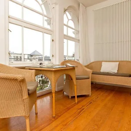 Astrid, T1 Koeln Apartament